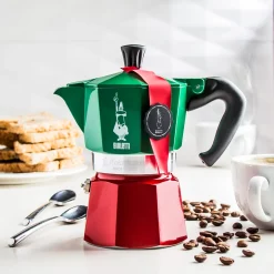 Bialetti - Moka Express Collection Italia (Tricolour), 3-Tassen-Kaffeemaschine, Aluminium 15 Bialetti - Moka Express Collection Italia (Tricolour), 3-Tassen-Kaffeemaschine, Aluminium -Kaffee Verkäufe 03b48273d4d8a230f22245fe383ed6a6