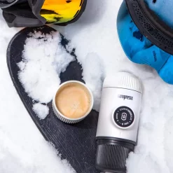 WACACO Nanopresso Tragbare Espressomaschine, Mit Nanopresso-Etui, Upgrade-Version Von Minipresso, Reisekaffeemaschine, Kaffee-To-Go, Manuell Betrieben, WeiÃŸ, Nachhaltig -Kaffee VerkÃ¤ufe 3bc05fce45c380b72c28c8037b2c7906