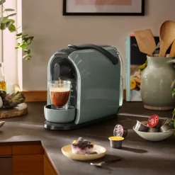 Tchibo Cafissimo Pure Kaffeemaschine Kapselmaschine Inkl. 30 Kapseln FÃ¼r CaffÃ¨ Crema, Espresso Und Kaffee, Arctic Green -Kaffee VerkÃ¤ufe 76933941b112877cd9d00e9ceb9fe112